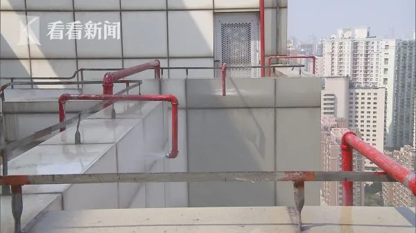 沪试点首个外墙水幕喷淋 破外保温材料可燃难题(图2) 沪试点首个外墙水幕喷淋 破外保温材料可燃难题(图2)