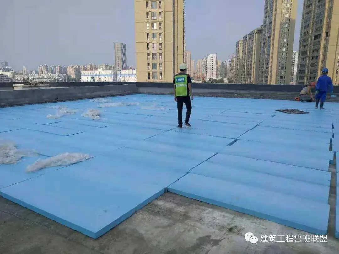 屋面保温的三种做法:现浇、铺贴、喷涂(图3) 屋面保温的三种做法:现浇、铺贴、喷涂(图3)
